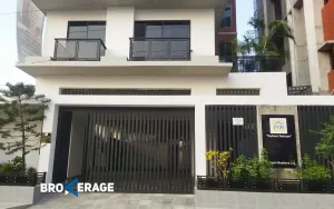 1570 sft 3-bedroom flat is ready for sale in Basundhara