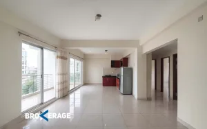 1713 sft 3-bedroom flat for rent